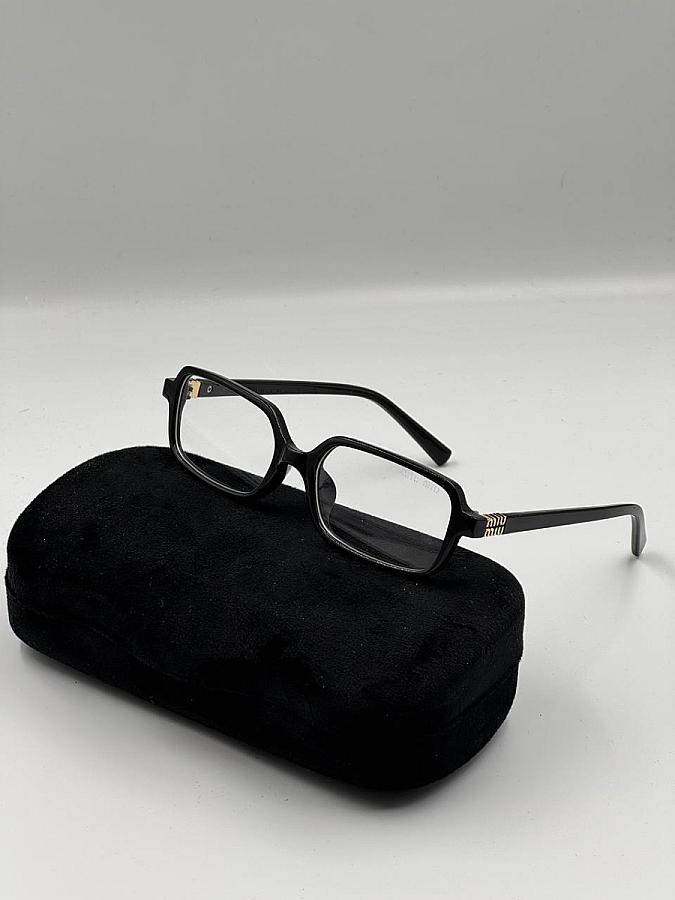 عینک میو میو مستطیلی