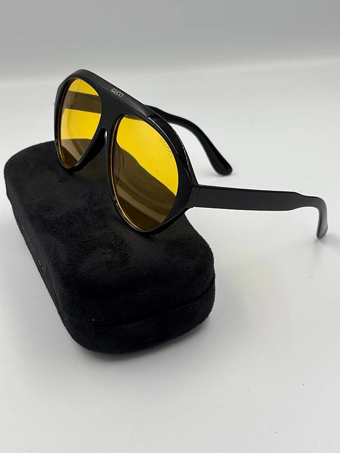 گوچی اورسایز